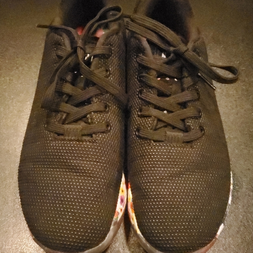Nobull Sneakers Black And Floral Size 7.5